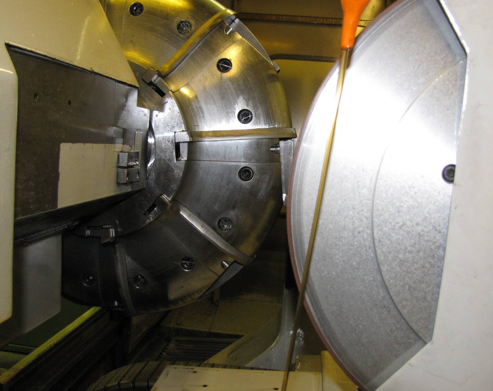 New Holroyd cutter grinding centre introduced for larger diameter