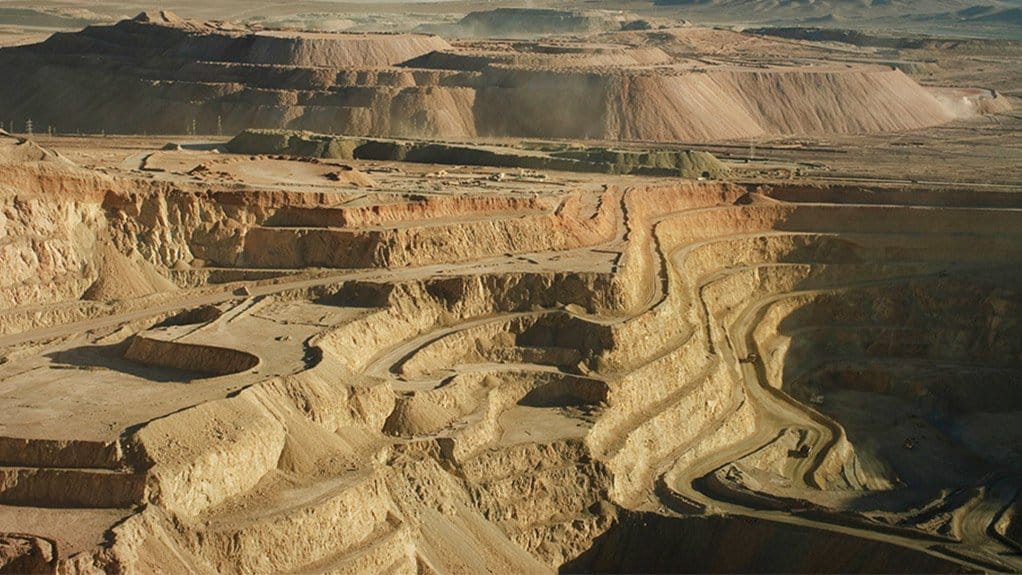 Barrick considers sale of stake in Chilean copper mine