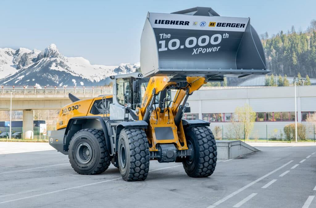 Liebherr and ZF hit 10,000th loader milestone