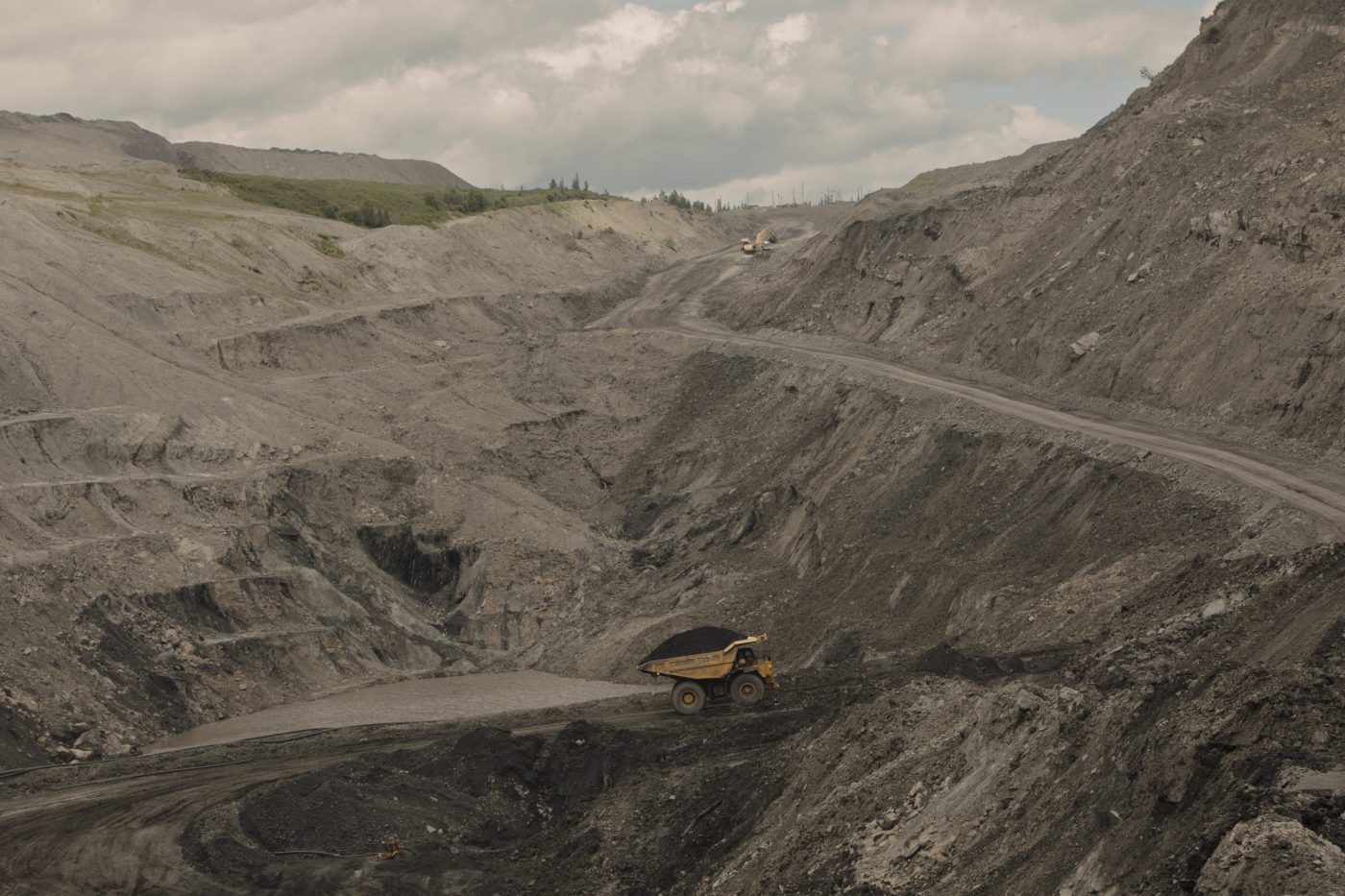 Alberta is debating new coal mines in the Rockies. Existing sites are polluting - Tradelink Publications