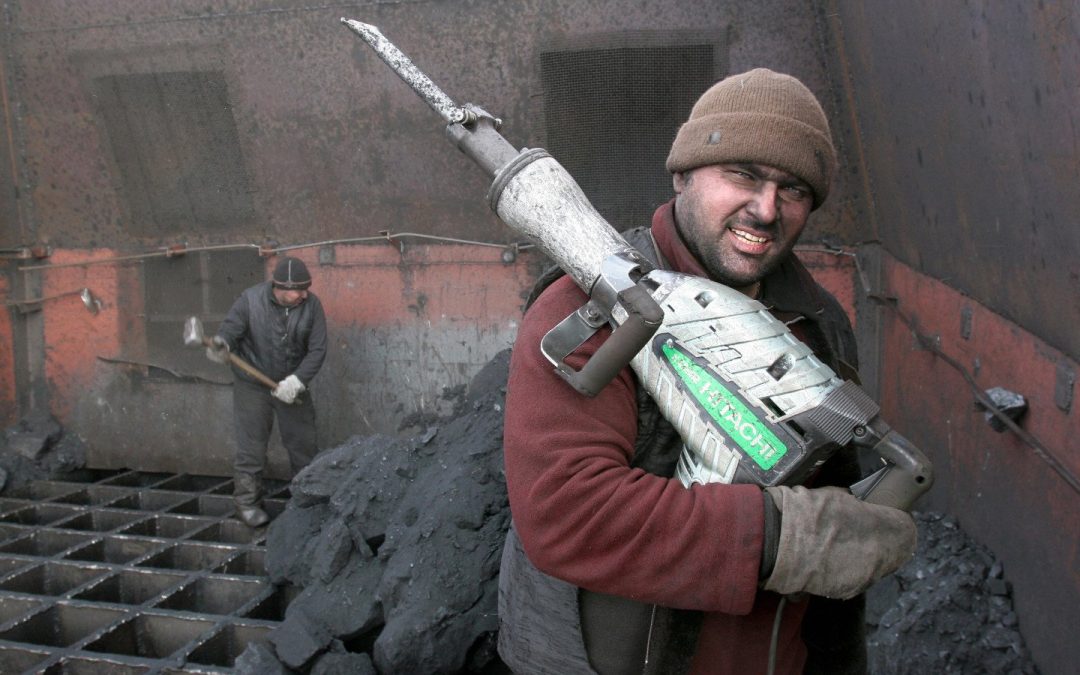 Russia Cuts Coal Prices, Yet China and Türkiye Imports Keep Falling